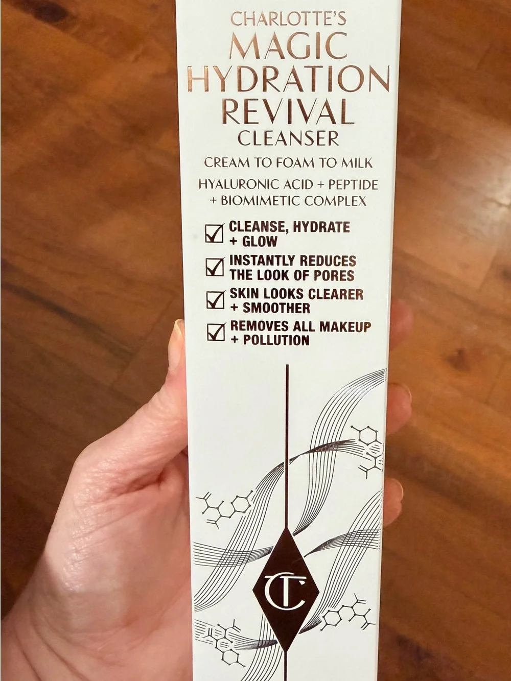 Charlotte Tilbury Magic Hydration Revival Cleanser